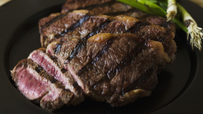 Das perfekte Steak: Darauf sollten Sie beim Grillen achten