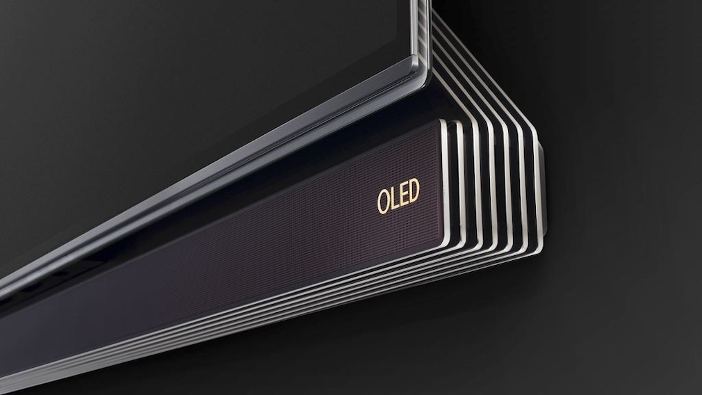 Das beste Fernsehbild aller Zeiten: Neuer LG OLED G6 im Test Zur Montage an der Wand lässt sich am LG OLEDG6 der Lautsprecher um 90 Grad hinter das OLED-Display klappen. 