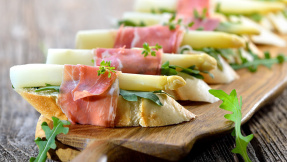 Kochen, braten, backen: Wie bereitet man Spargel zu?<br>