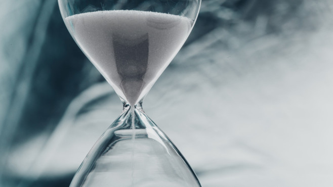 Autostart-Verzögerung © Fotolia--fotofabrika-Hourglass, concept of time