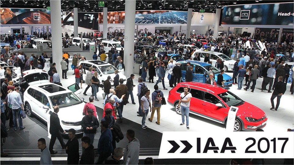 IAA Pin 2017 Frankfurt Automobilausstellung 22x22mm 