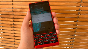 MWC 2019: BlackBerry präsentiert Key2 Red Edition