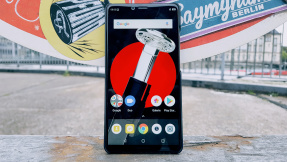 Sharp Aquos D10 im Test: Viel Display, wenig Gehäuse