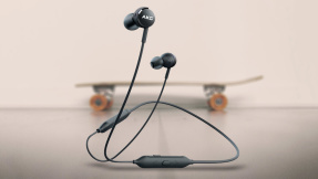 AKG Y100 Wireless: Bluetooth-In-Ear-Kopfhörer im Test