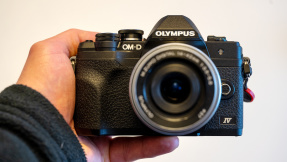Olympus OM-D E-M10 IV im Test: Mini mit Retro-Charme
