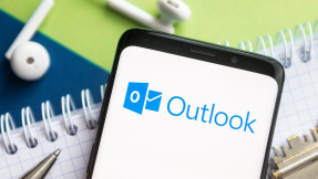 Wo speichert Microsoft Outlook E-Mails?