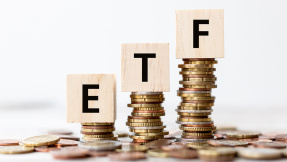 Die besten ETFs 2025: Krisenfestes Portfolio mit MSCI World & Co. aufbauen