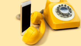 Handy oder klassisches Telefon – damit telefonieren die Deutschen