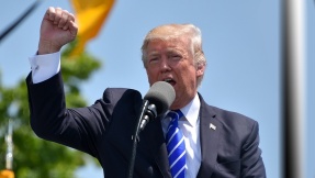 Trump kündigt Musk-Talk an – Rossmann boykottiert Tesla