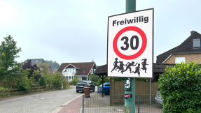 Gericht untersagt hausgemachte Verkehrsschilder