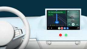 Sprachassistent von Android Auto mit neuem Design
