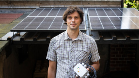 Indielux stellt bislang größtes nonkonformes Stecker-Solargerät vor