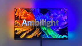 Beim Philips OLED959 feiert Ambilight plus seine Test-Premiere