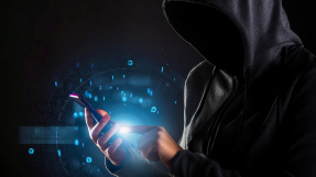 Google schützt User nun in Echtzeit vor Telefonbetrug