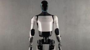 Optimus: Video zeigt, wie gut sich Teslas Humanoide entwickelt