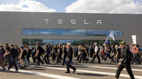 Streit zwischen Tesla und IG Metall in Grünheide eskaliert