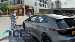 CES 2025: Window Projection macht die Auto-Seitenscheibe zur Leinwand