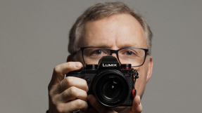 Die Panasonic Lumix S5D ist ein günstiger Einstieg ins Vollformat