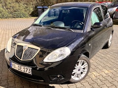Bild des Angebotes Lancia Ypsilon Y 1.4 16v Sport Momo Design