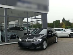 Bild des Angebotes BMW 318 d Tour M Sportp. ACC°AdLED°AHK°HUP+HIFI°360