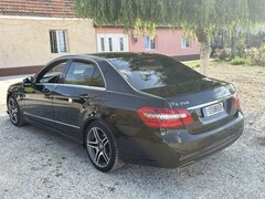Bild des Angebotes Mercedes-Benz E 350 CDI AMG Paket Gute Ausstattung F1 Wippen