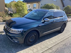 Bild des Angebotes VW Tiguan Allspace 2.0 TDI SCR 4Motion DSG Highline