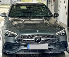 Bild des Angebotes Mercedes-Benz C 200 9G-TR AMGline Pano Navi DYN Led Ambi Key Distr SHZ