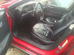 Tesla Model S supercharger Free kostenlos laden Leder Internet