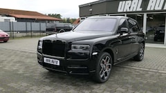 Rolls-Royce Cullinan Black Badge Bespoke/Starlight/MY2023