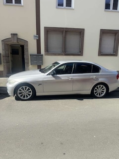 Bild des Angebotes BMW 320 320i