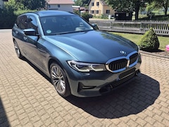BMW 320 3er Touring Diesel 320d Touring xDrive Aut. Sport Line
