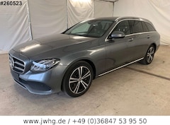 Bild des Angebotes Mercedes-Benz E 350 Avantgarde HeadUp DAB Widescr Airm Distr.+