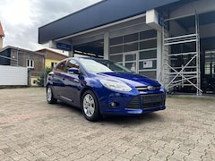Bild des Angebotes Ford Focus Sync Edition super Zustand neuer Motor !!!