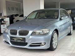 Bild des Angebotes BMW 325 i xDrive Aut. Edition BiXen/R-Cam/Leder/Navi