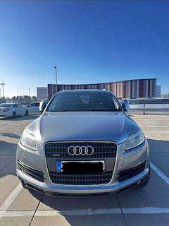 Audi Q7 4.2 TDI DPF quattro tiptronic