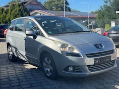 Bild des Angebotes Peugeot 5008 Premium 7 Sitzer