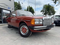 Bild des Angebotes Mercedes-Benz 200 *Oldtimer/H-Kennzeichen*