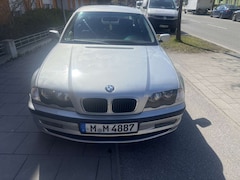 Bild des Angebotes BMW 323 323i