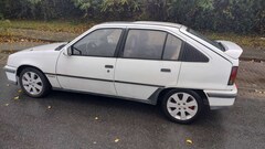 Bild des Angebotes Opel Kadett ORIGINAL GSI 16V,Oldtimer Zulassung mit H-Kennzeichen,Viele Verschleißteile erneuert,Wertgutachten,Tüv bis 11/2027