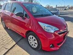 Bild des Angebotes Toyota Verso-S Club Navigation F1 Schal. R. Kamera 12 M. Garantie