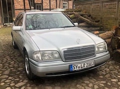 Bild des Angebotes Mercedes-Benz 220