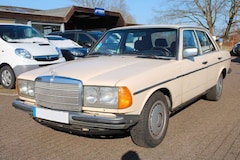 Bild des Angebotes Mercedes-Benz 200 W123