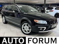 Bild des Angebotes Volvo XC70 2.4 D5 AWD AUTOMATIK LEDER MEMORY PDC SHZ