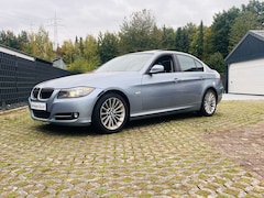 Bild des Angebotes BMW 335 335i xDrive*Leder*PDC*Allrad*Schiebedach*