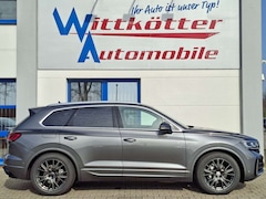 Bild des Angebotes VW Touareg 3.0 TDI 4M R-Line