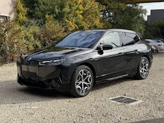 Bild des Angebotes BMW iX xDrive50 B&W SkyLounge etc.