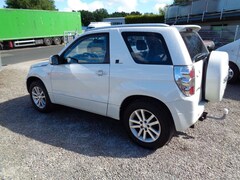 Bild des Angebotes Suzuki Grand Vitara 1.6 Black and White