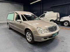 Bild des Angebotes Mercedes-Benz E 270 Kuhlmann Bestattungswagen Leichenwagen