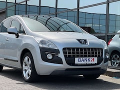 Bild des Angebotes Peugeot 3008 Premium 2.0  AUT Klima PDC Navi AHK