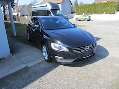 Bild des Angebotes Volvo V60 Momentum Automatik Teilleder
